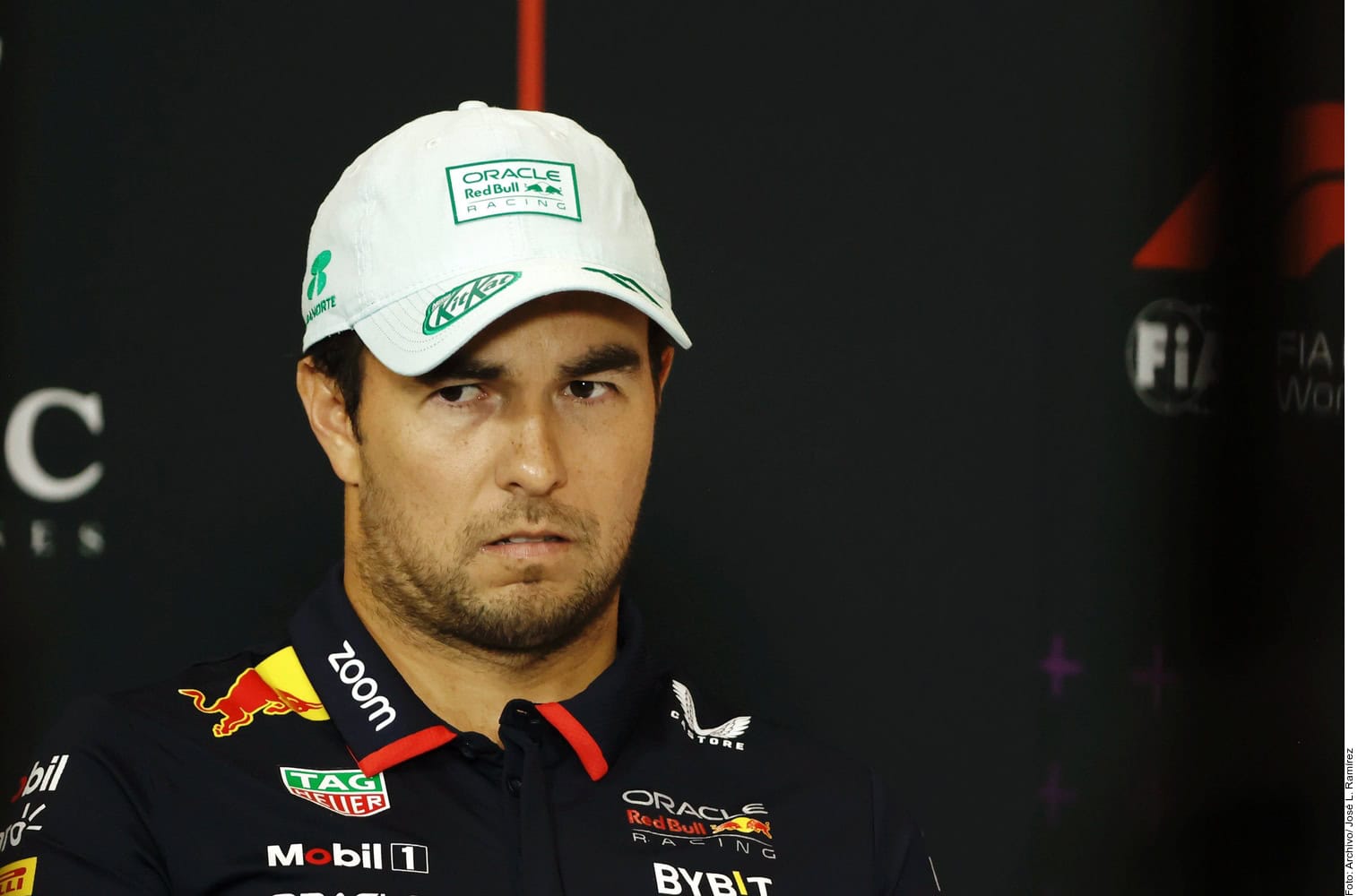 Checo Pérez confiesa estar desempleado y sin contrato mientras busca proyecto en F1