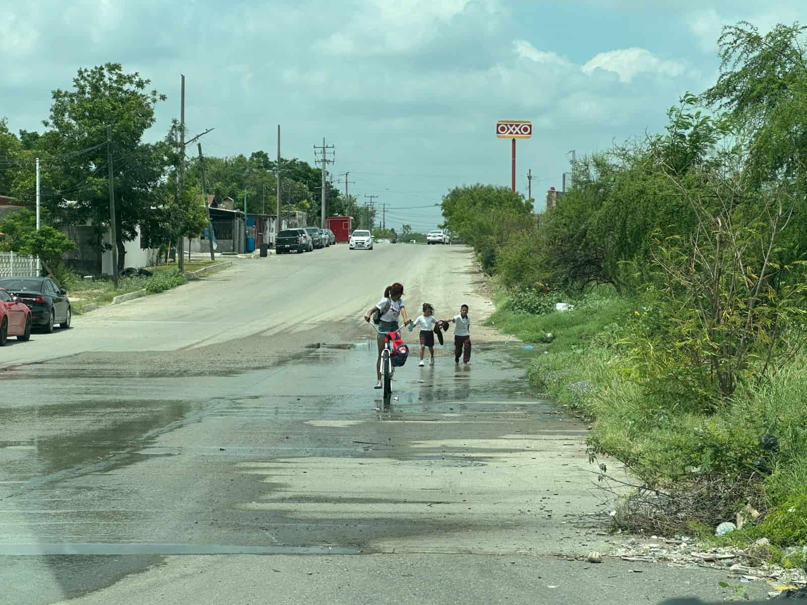 La voz en tu colonia: Ahogan aguas negras a la colonia Valle Escondido
