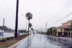 Sorprende tormenta a saltillenses