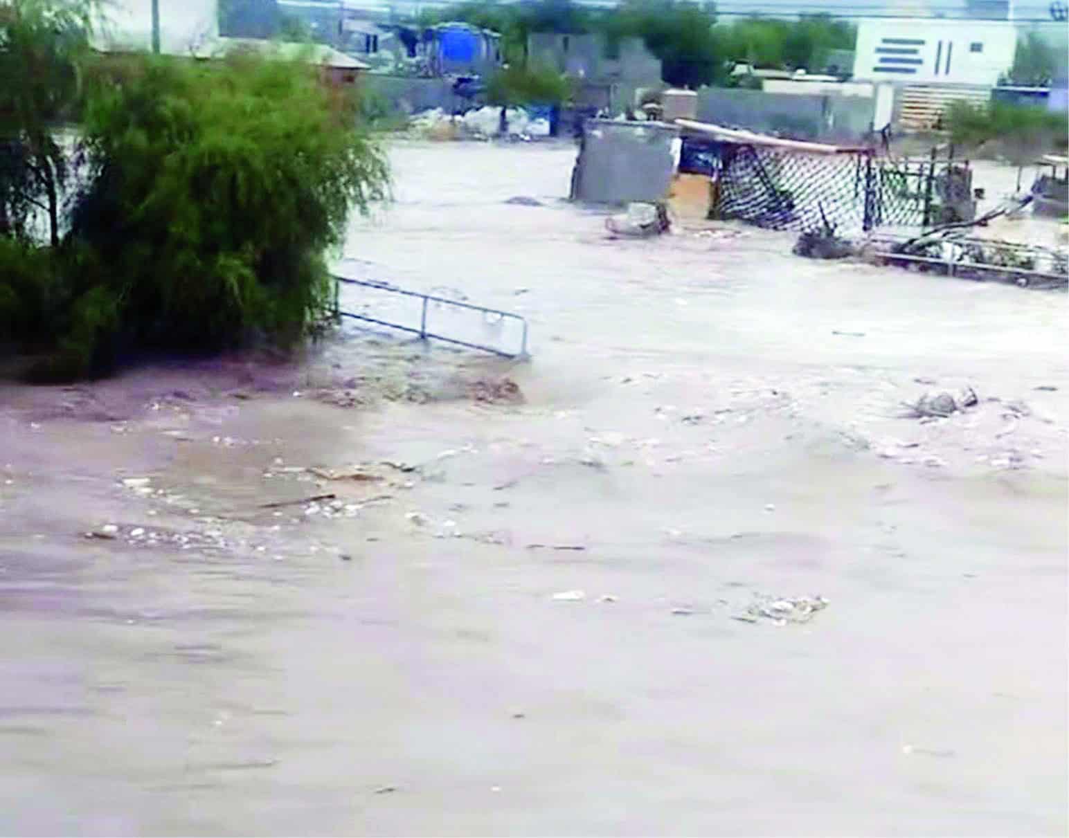Sorprende tormenta a saltillenses