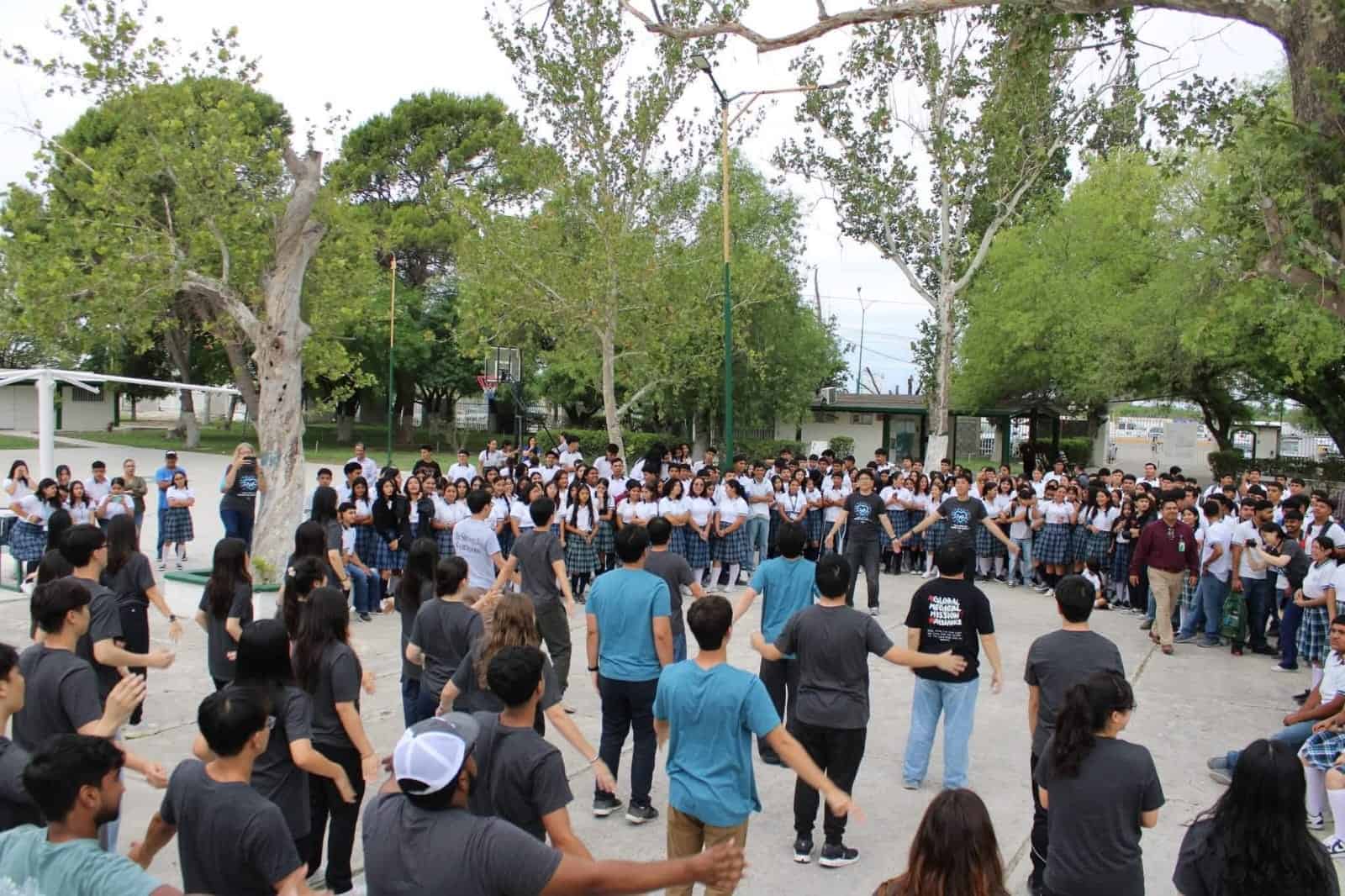 Estudiantes de EE. UU. y del CBTA 210 conviven en jornada cultural en Zaragoza