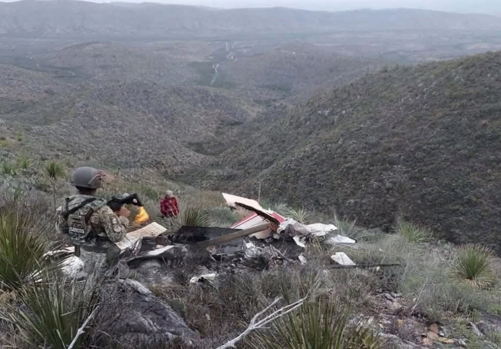 Cae avioneta en Sierra Purísima y piloto perece