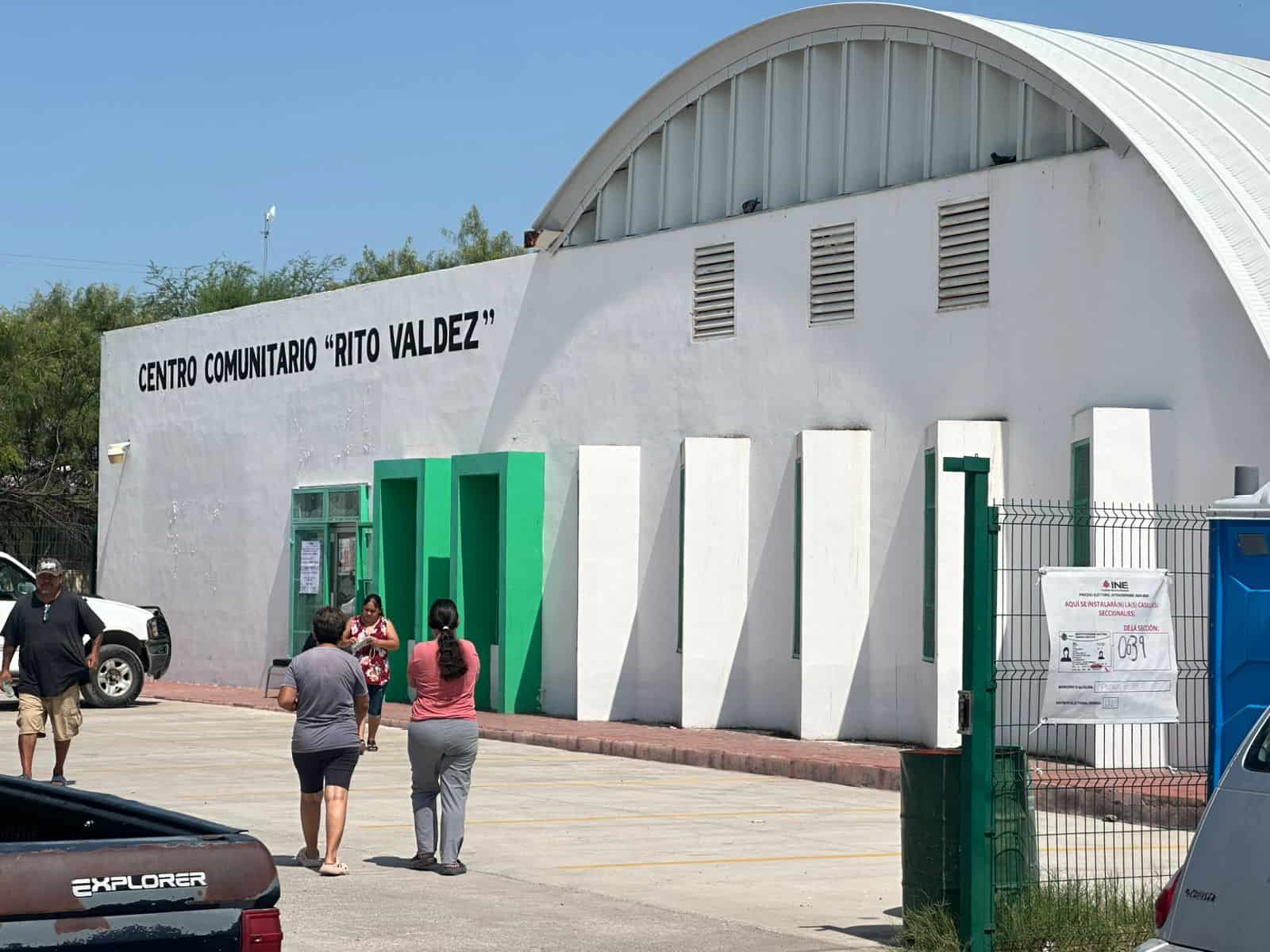 Elecciones pasan desapercibidas en la San Joaquín pese a que el tianguis está lleno
