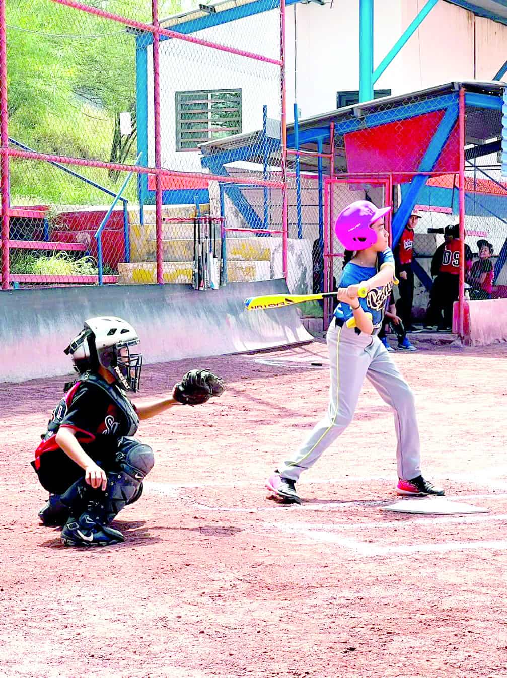 Rieleros vence 17-15 a Sultanes en emocionante juego infantil de la Liga Ribereña