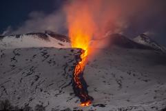 ¡Terror en Sicilia! El Etna entra en erupción con violentas explosiones
