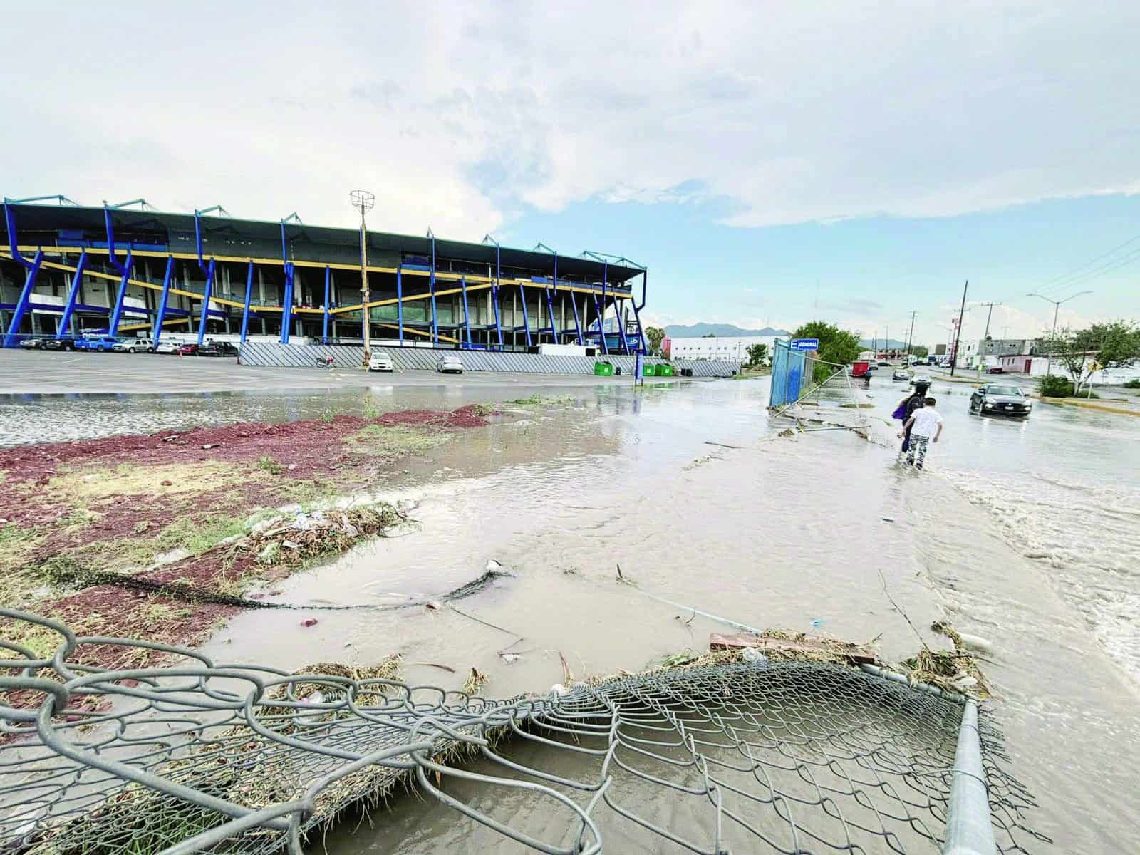 Afectó la lluvia a comerciantes