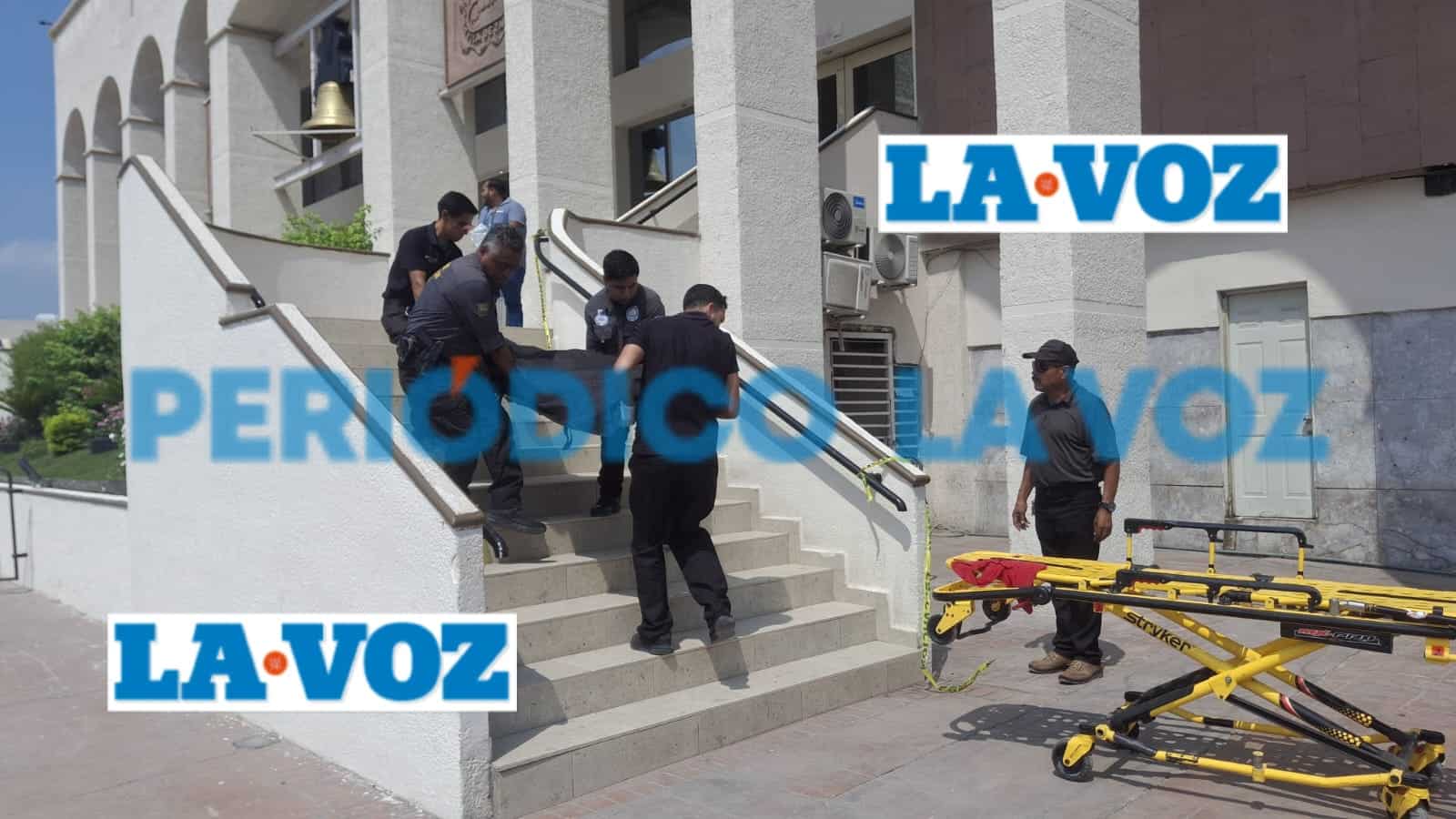 Muere abuelito de un infarto en la Presidencia Municipal en Monclova