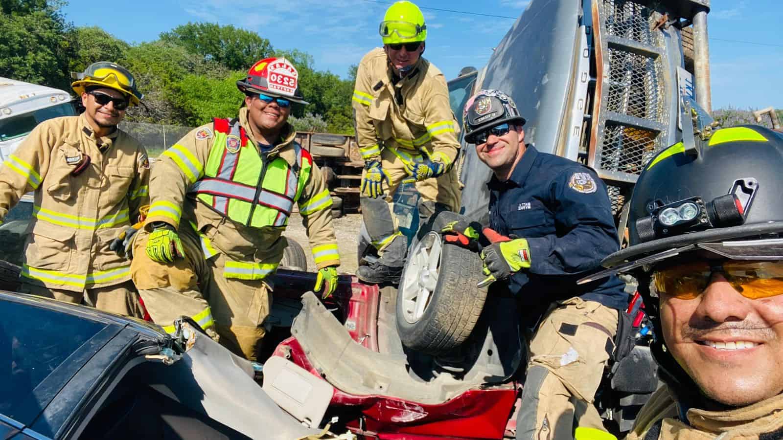 Bomberos de Acuña reciben certificación internacional en rescate pesado
