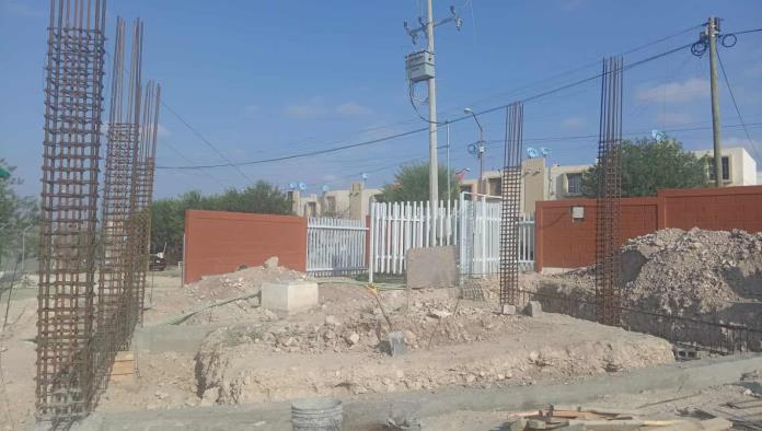 Crece infraestructura escolar en Altos de Santa Teresa con tercera etapa de construcción
