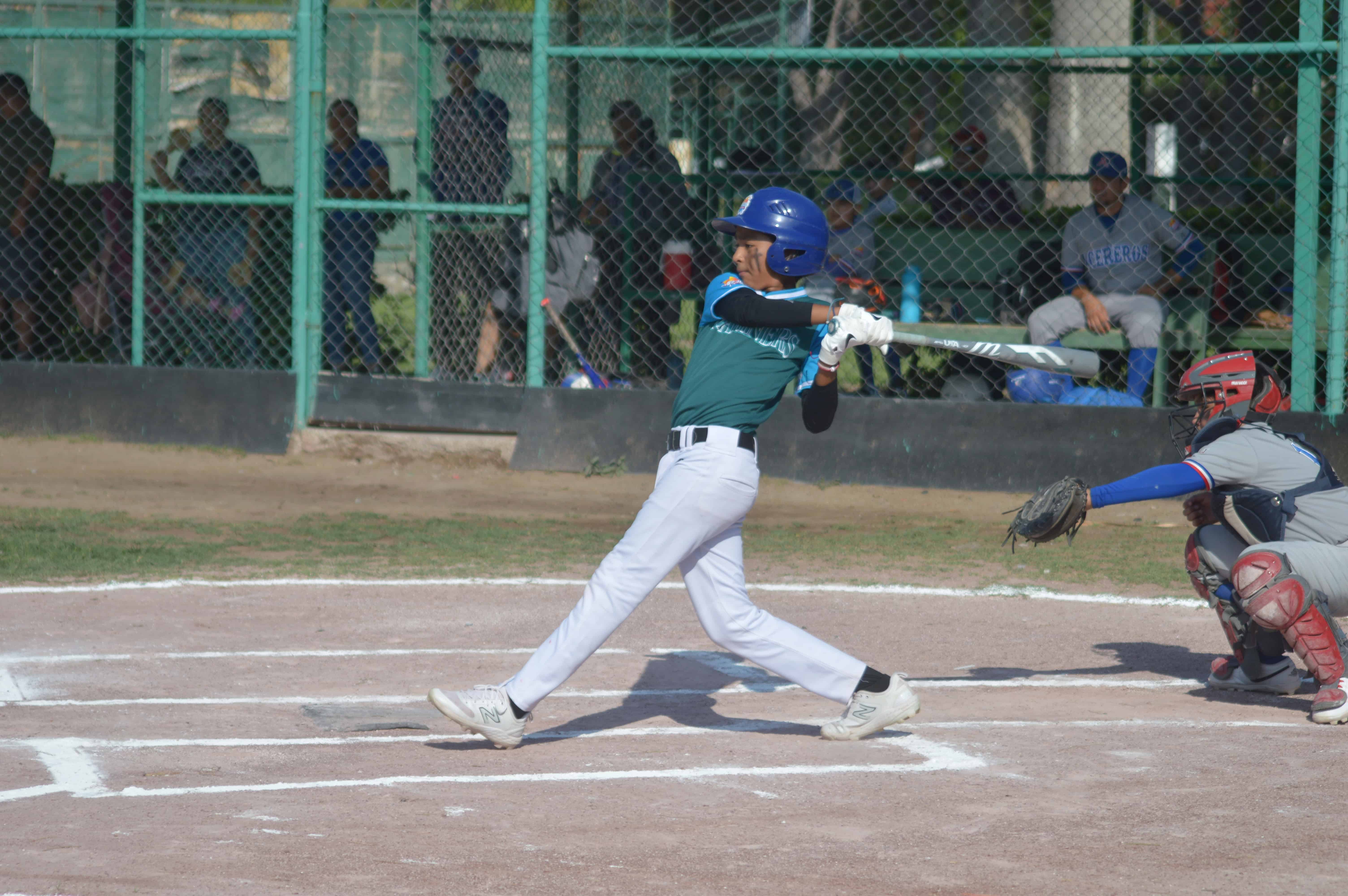 Mariners apalea 13-2 a Acereros en playoffs de la Liga Furiazul 11-12