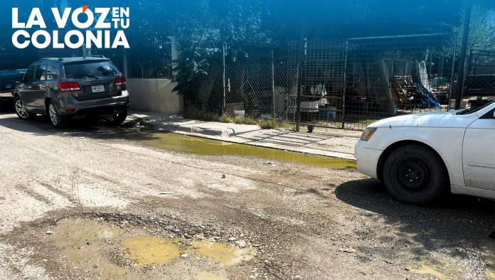 La voz en tu colonia: Vecinos de la Emiliano Zapata Exigen Solución a Calles Deterioradas