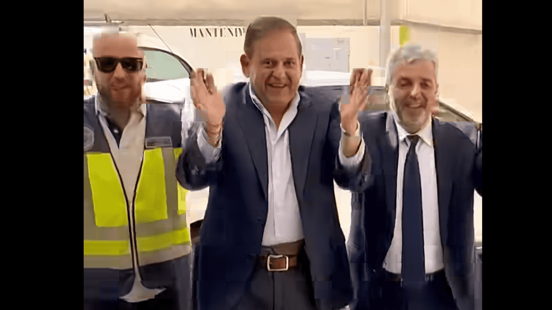 "Así se bailó los millones de AHMSA": videos burlones sobre Ancira inundan redes