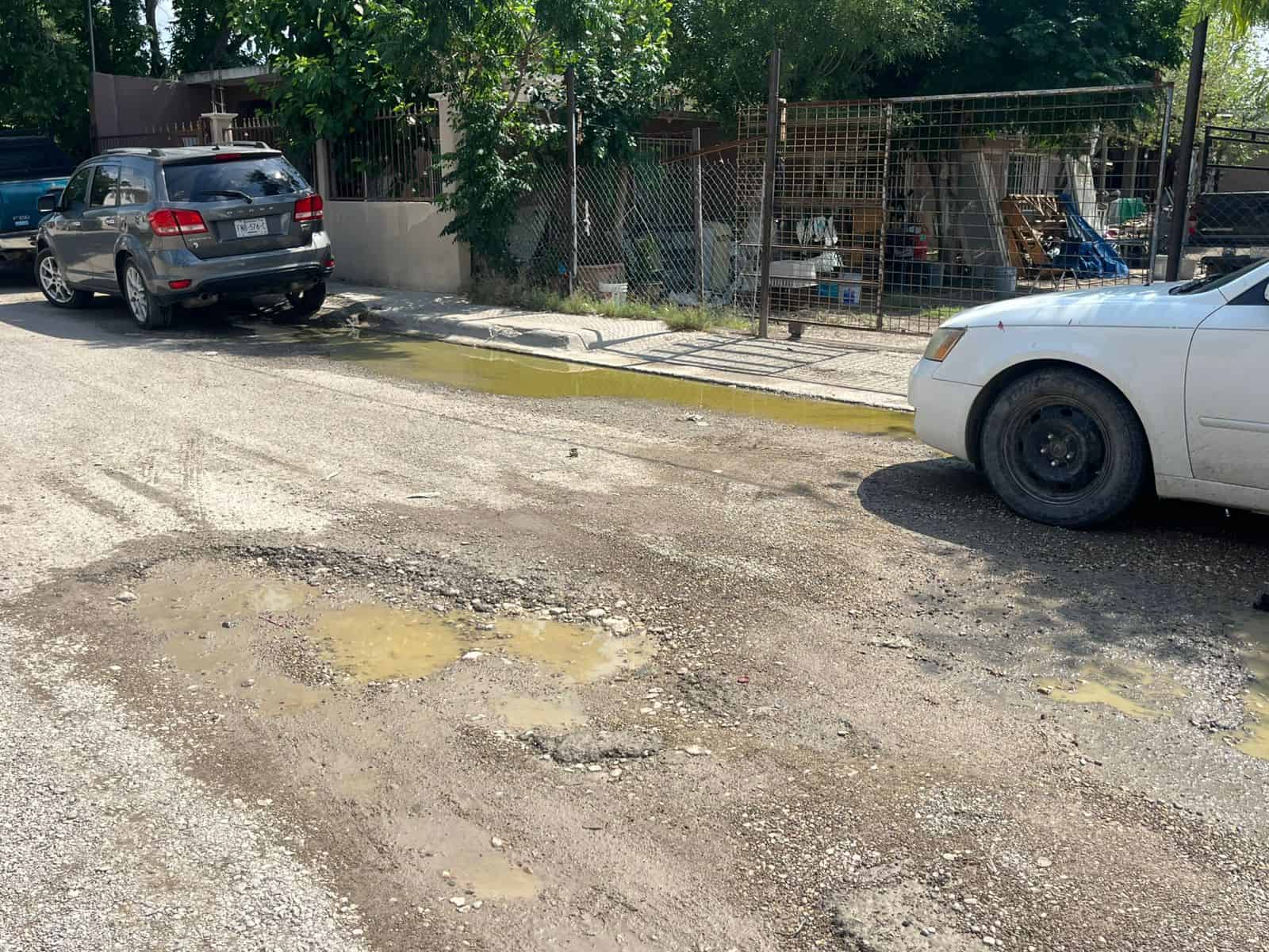 La voz en tu colonia: Vecinos de la Emiliano Zapata Exigen Solución a Calles Deterioradas