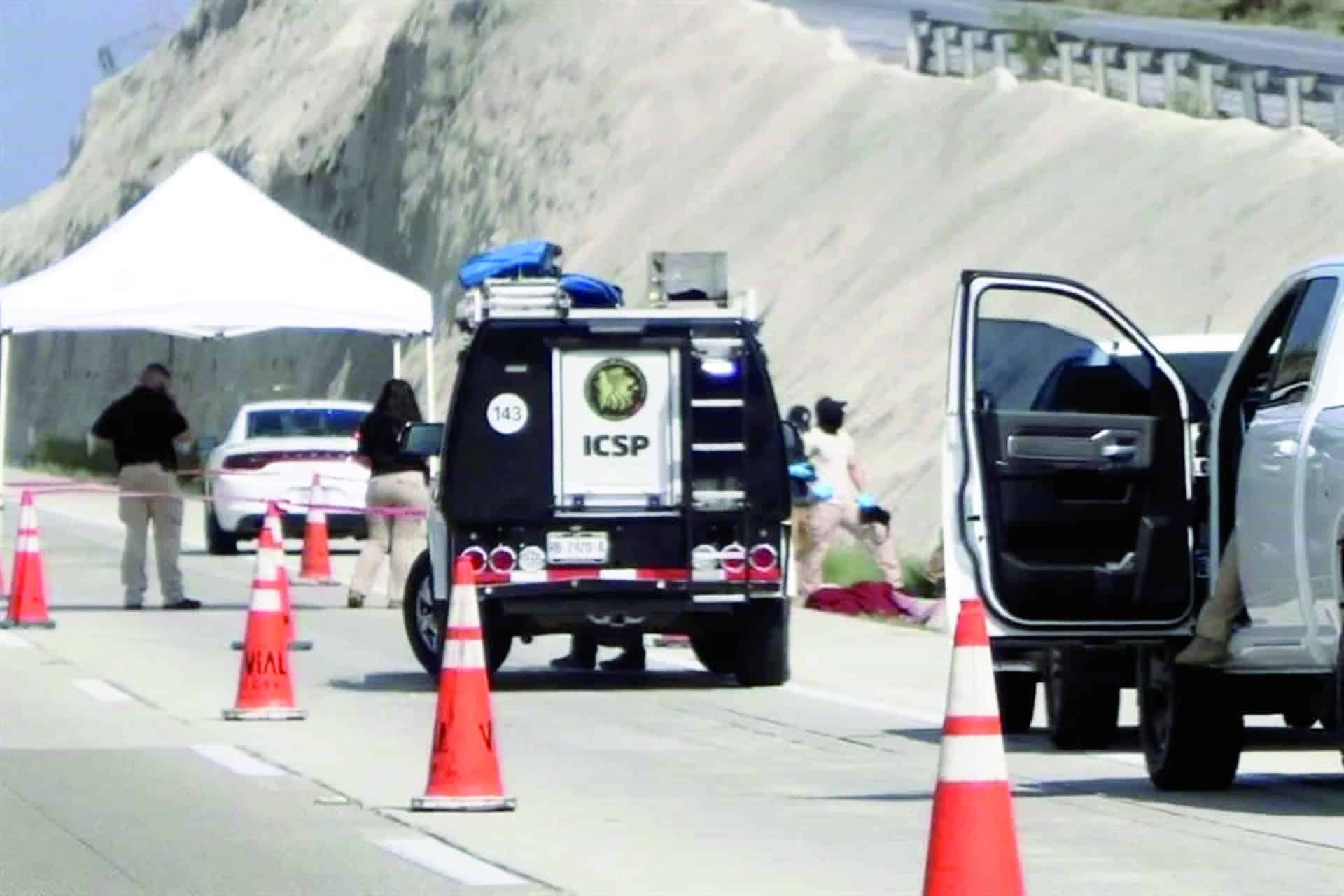 Localizan hombre sin vida en la autopista