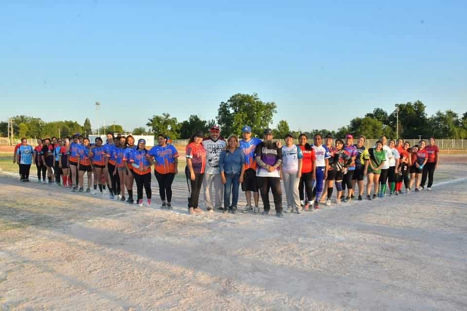 Brilla el softbol femenil en Nava con emocionante Juego de Estrellas