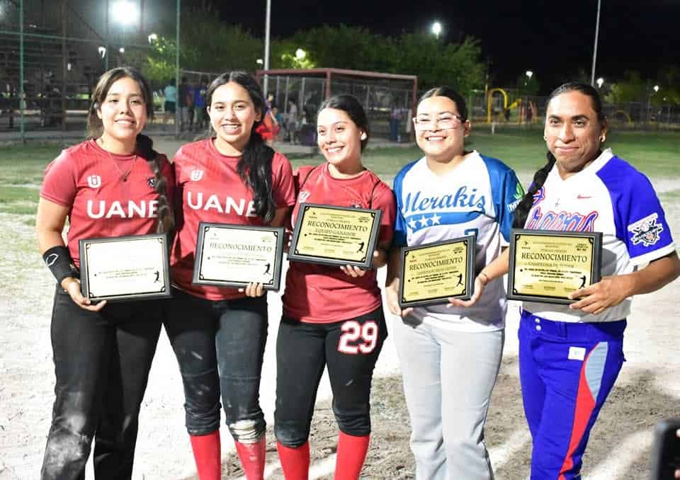 Brilla el softbol femenil en Nava con emocionante Juego de Estrellas