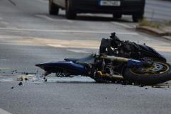 La muerte anda en moto; Un peligro sobre ruedas