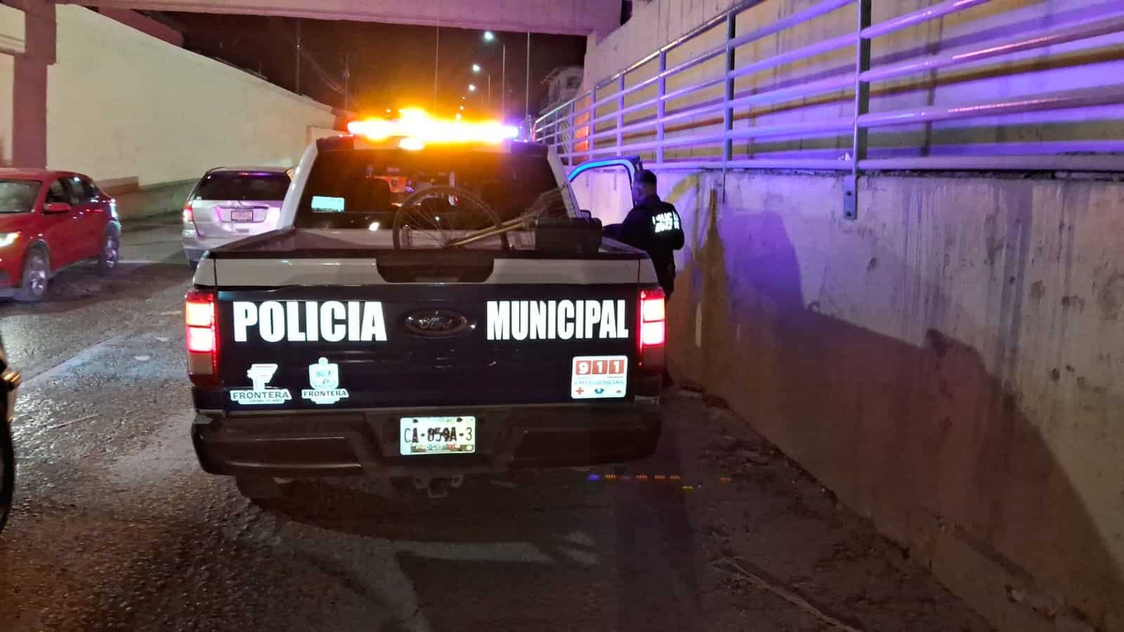 Pierde el control de su bici y se lesiona