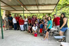 Llevan amor y esperanza a casa hogar en Jiménez