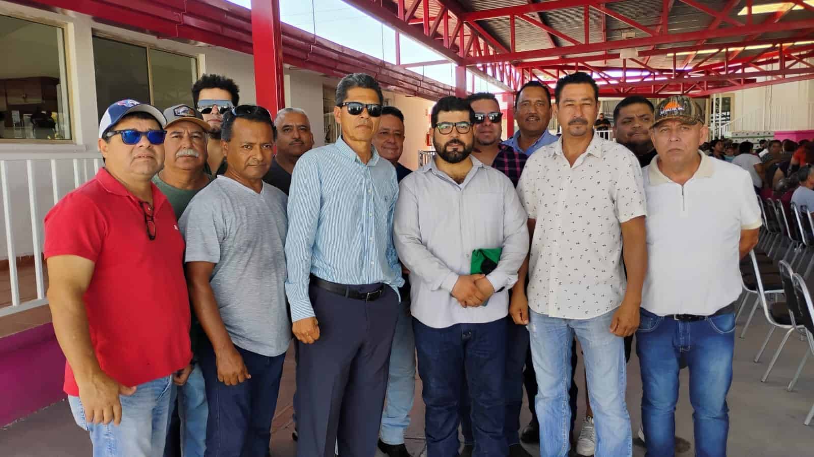 Ex obreros de AHMSA ven esperanza tras reconexión de luz en Hércules
