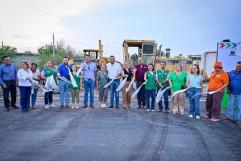 Carlos Villarreal entrega pavimentación en Monclova y arranca nuevas obras