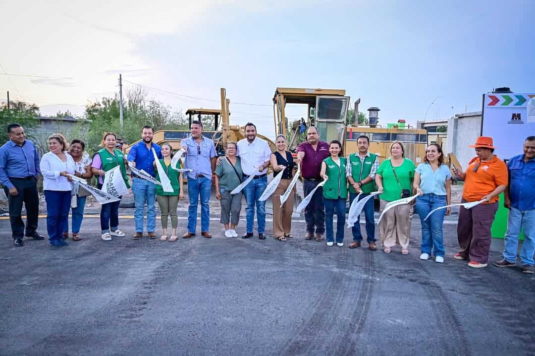 Carlos Villarreal entrega pavimentación en Monclova y arranca nuevas obras