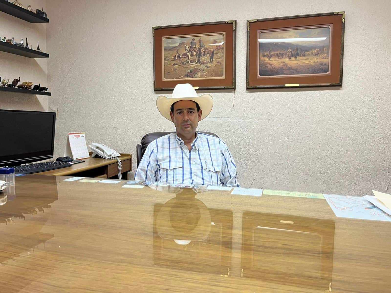 Avanza el gusano barrenador y cierra fronteras: preocupación entre ganaderos