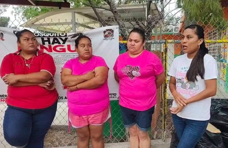 Exigen madres destitución de maestra en kínder de Zaragoza
