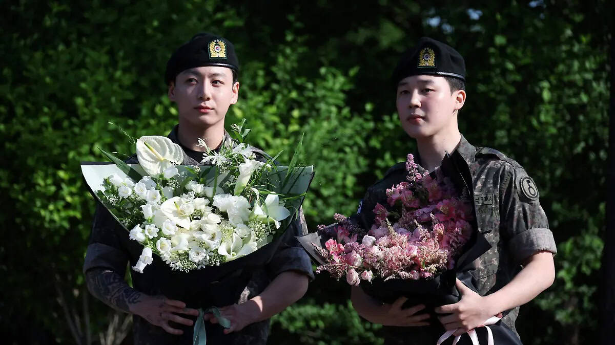 ¡Explosión de alegría! Jimin y Jungkook de BTS regresan del ejército entre risas y llanto