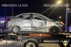 Conductora ignora alto y provoca choque con dos lesionadas en Monclova