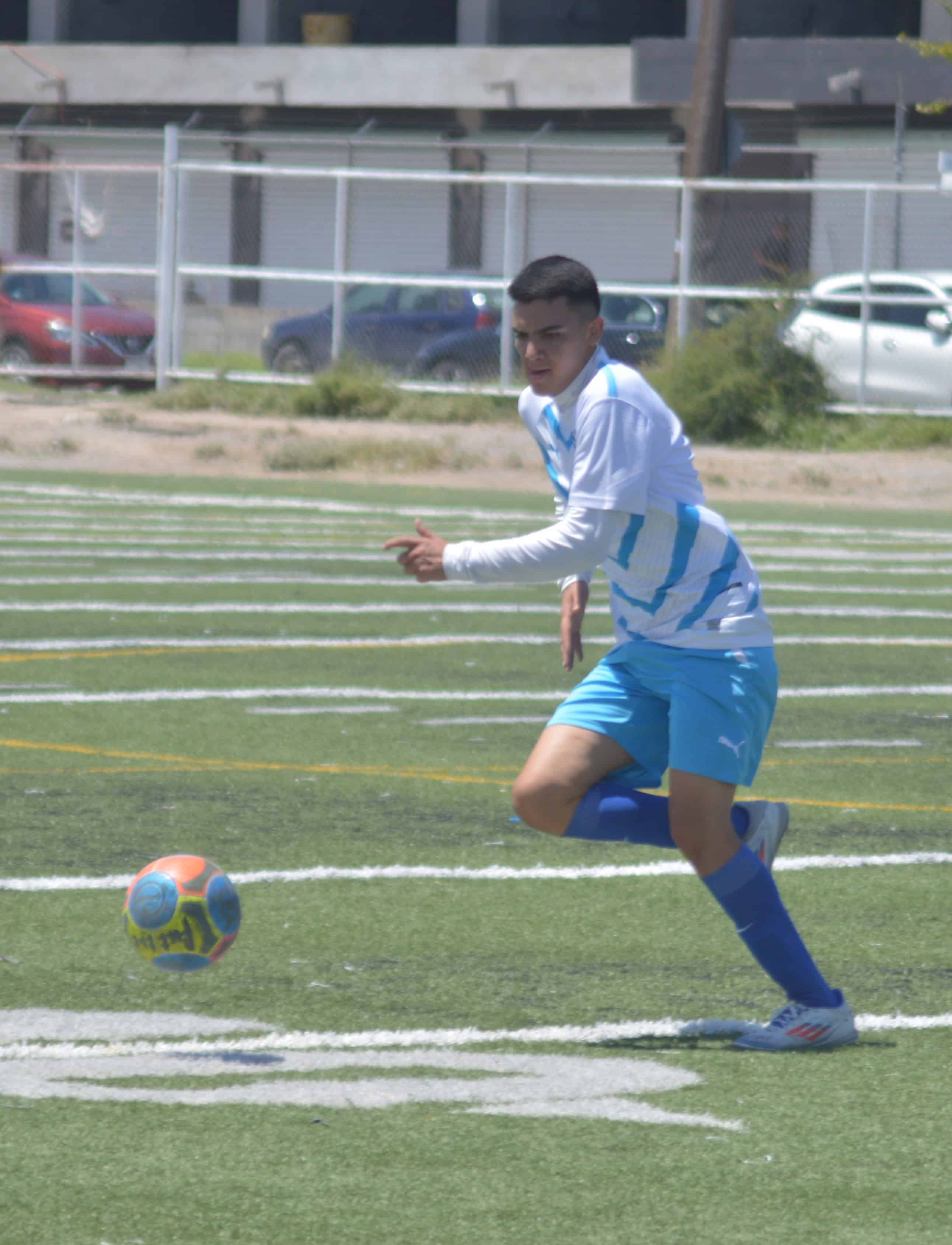 Colonia Obrera golea 5-0 a FC Jumar y se consolida en la Premier Plus municipal