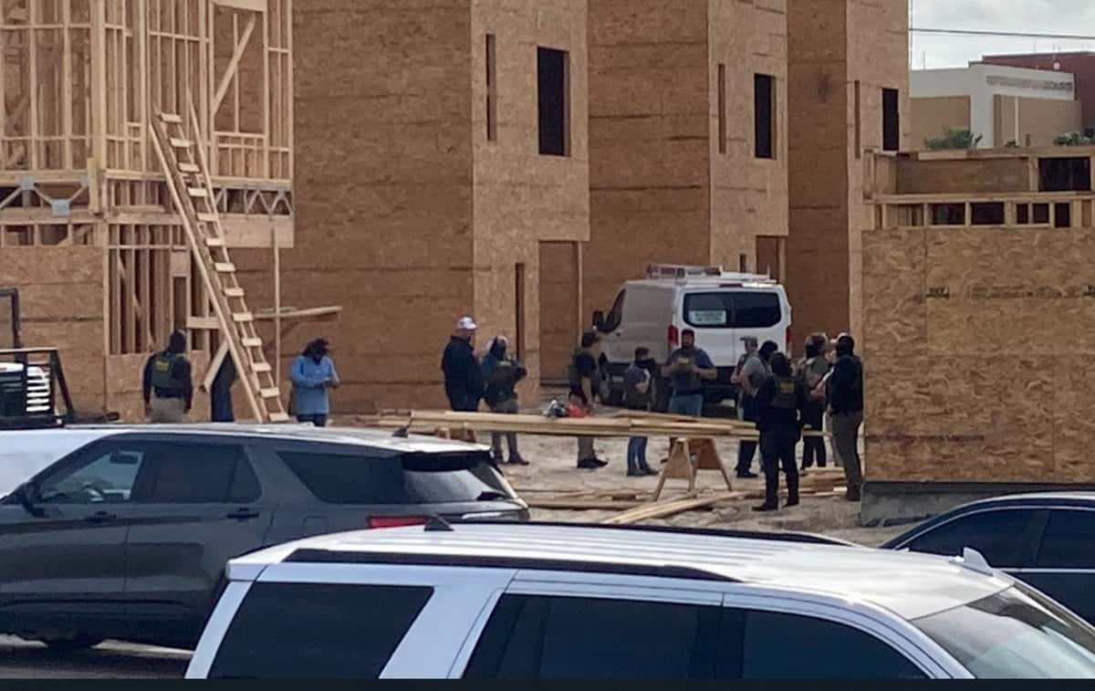 En las últimas horas, al menos 10 personas, en su mayoría de nacionalidad mexicana, han sido detenidas en la zona fronteriza entre Del Río y Eagle Pass.