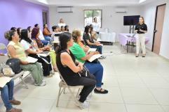 Mujeres de Nava se capacitan en liderazgo empresarial