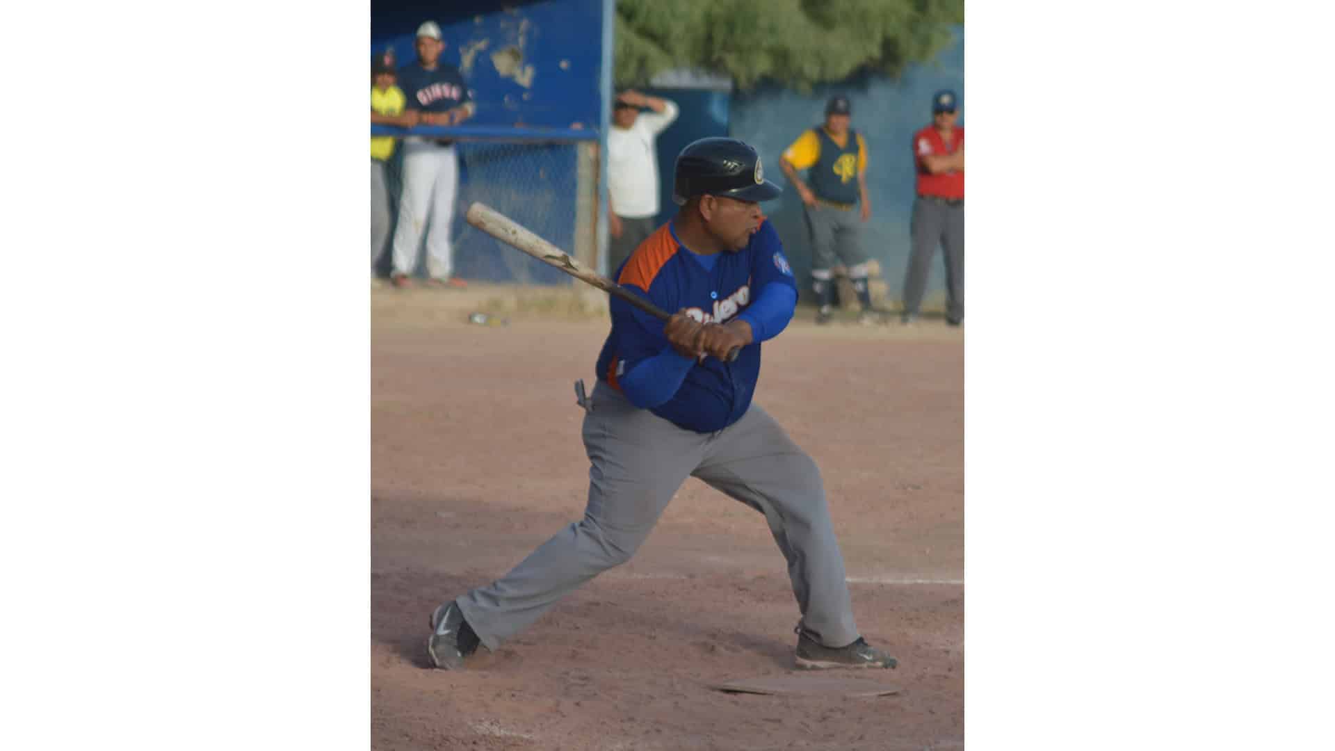 Rieleros vence a Potros y clasifica a playoffs en la Liga de Béisbol 40 y Más