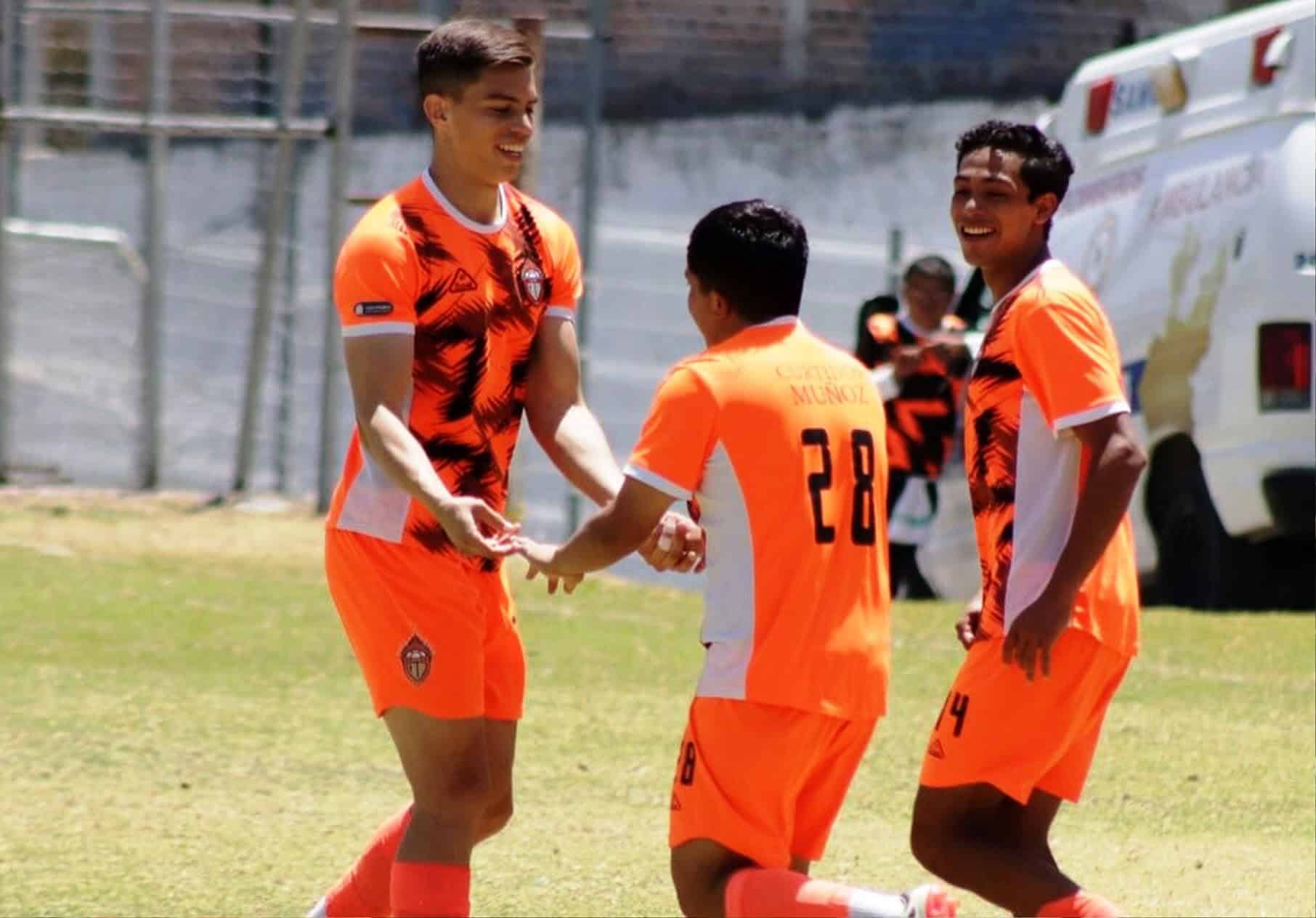 Relegan a futbolistas en Arteaga