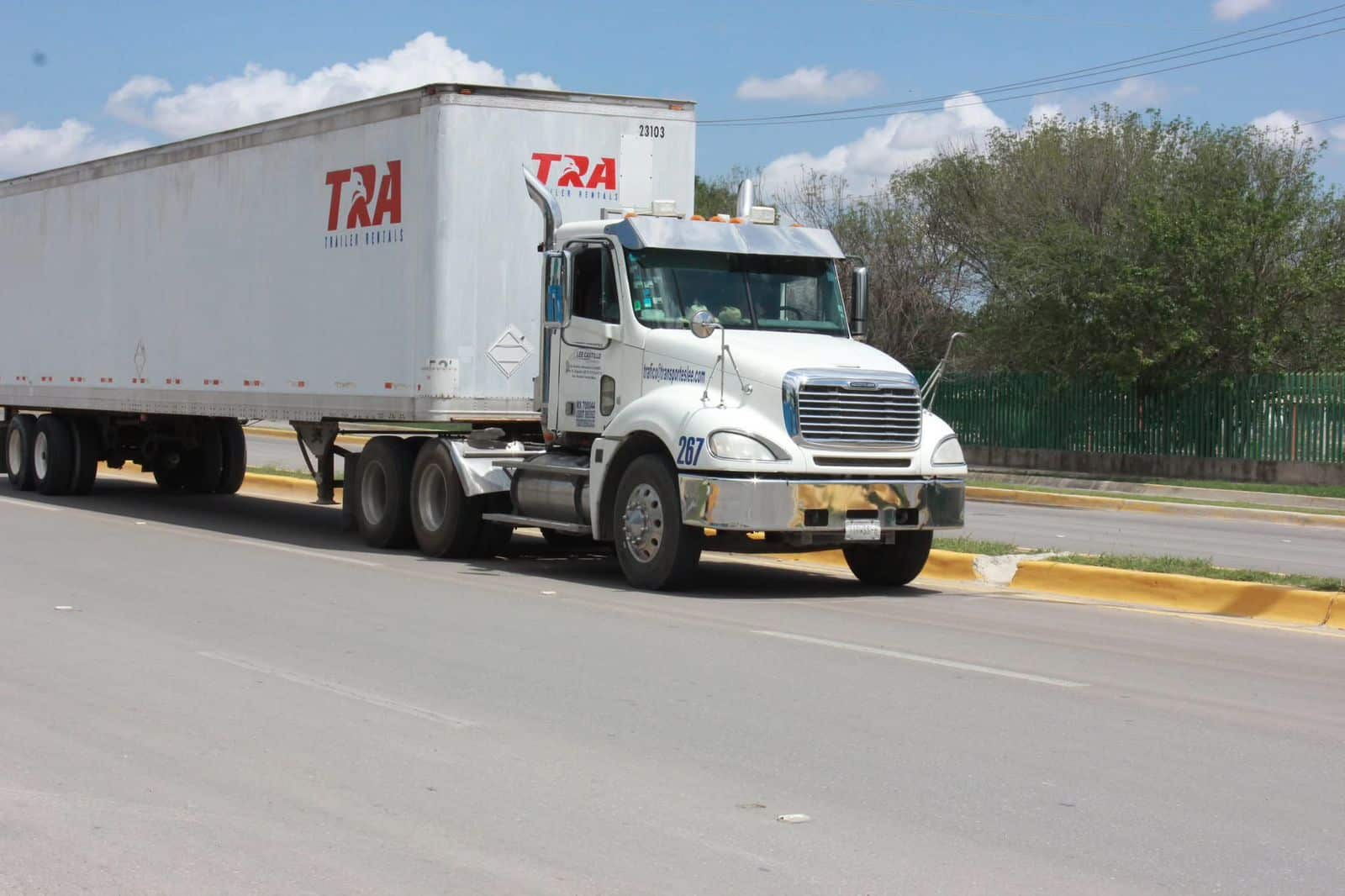 Instalan operativo de revisión a camiones de carga en el Libramiento José de las Fuentes