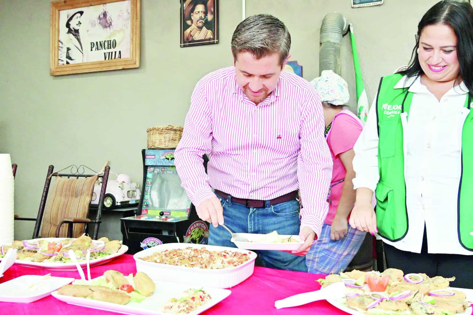 Apoya Hugo Lozano a 120 alumnas con cursos del ICATEC en San Buenaventura