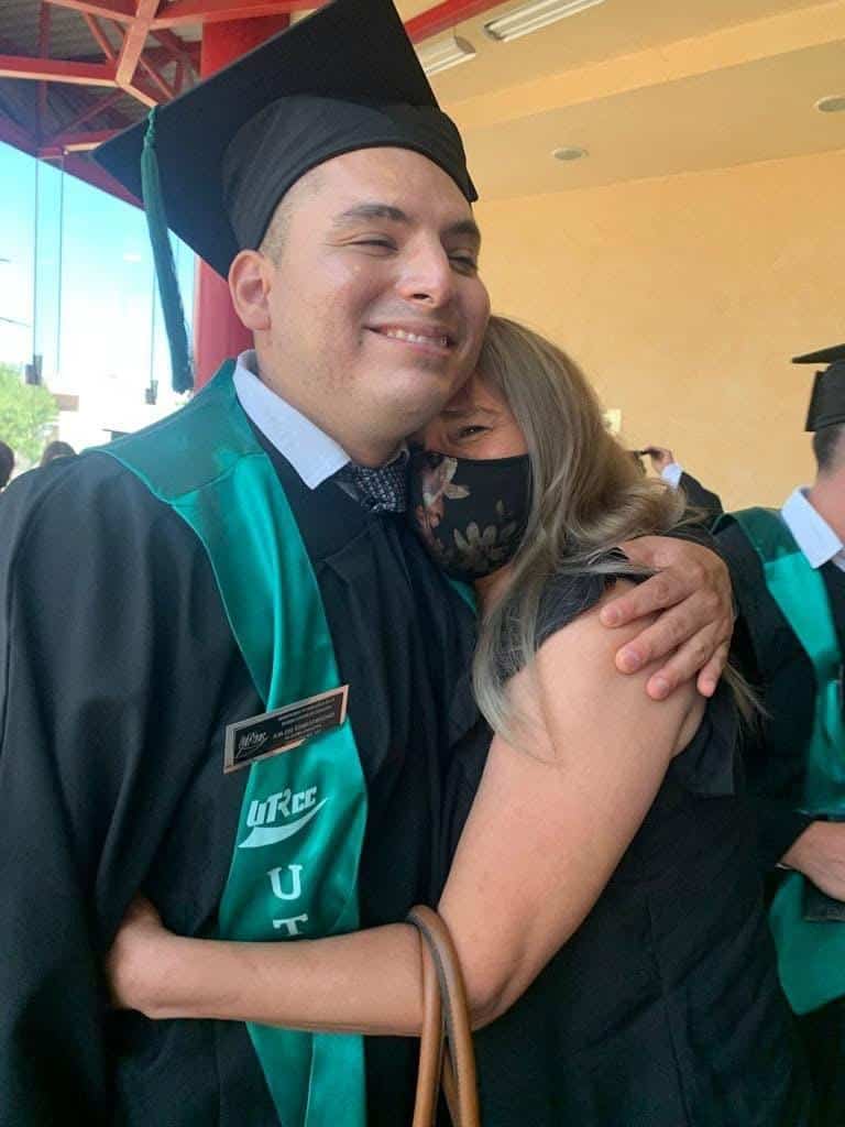 Operan exitosamente a joven de Piedras Negras tras años de convulsiones