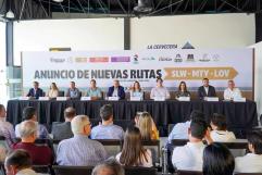Celebra Carlos Villarreal apertura de ruta aérea Monclova–Monterrey con Aerus