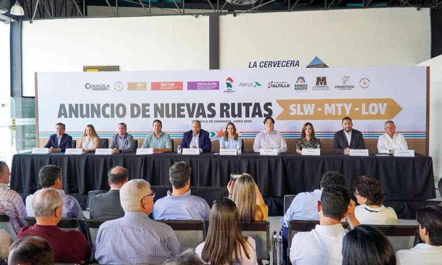 Celebra Carlos Villarreal apertura de ruta aérea Monclova–Monterrey con Aerus