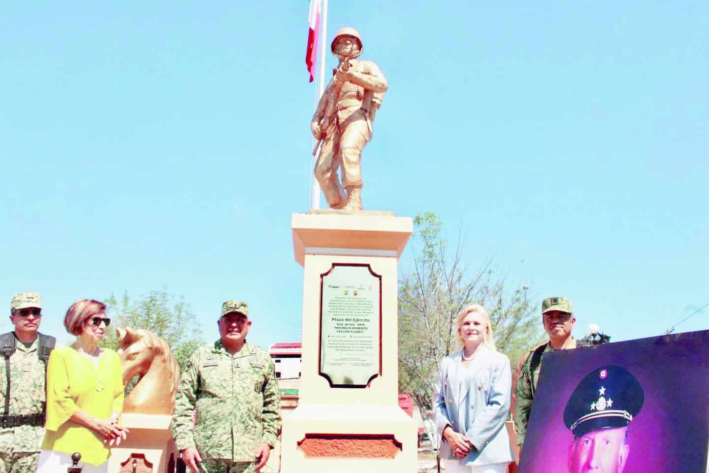 Inauguran Plaza del Ejército en Múzquiz en honor al General Maurilio Falcón