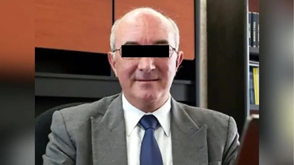 Detienen a sacerdote de la Legión de Cristo en AICM por presunto abuso sexual