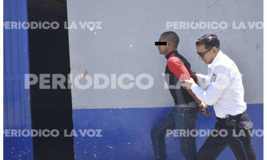 Frustran intento de robo a bazar en Monclova; detienen a ladrón con todo y bici