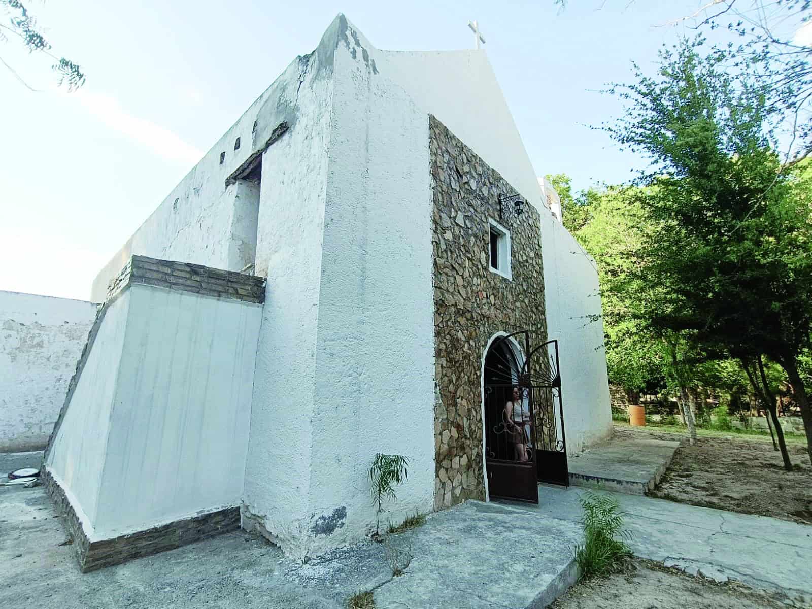 Celebran a San Antonio en La Villita con misa, procesión y peticiones de amor