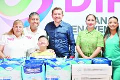 Fundación Paisanos Unidos dona aparatos ortopédicos al DIF de San Buenaventura