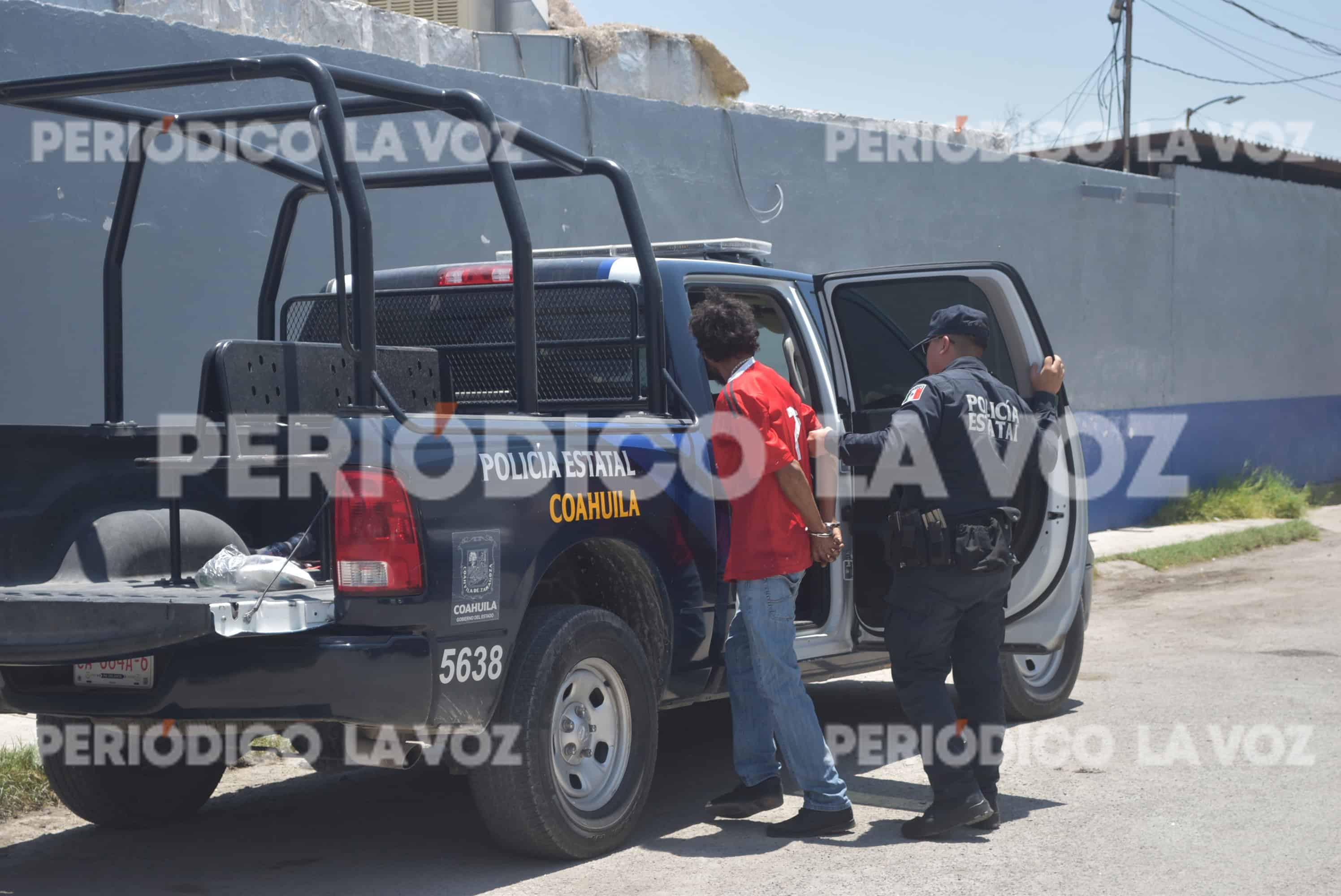Detienen a hombre por fumar cristal en calles de la colonia Praderas del Sur