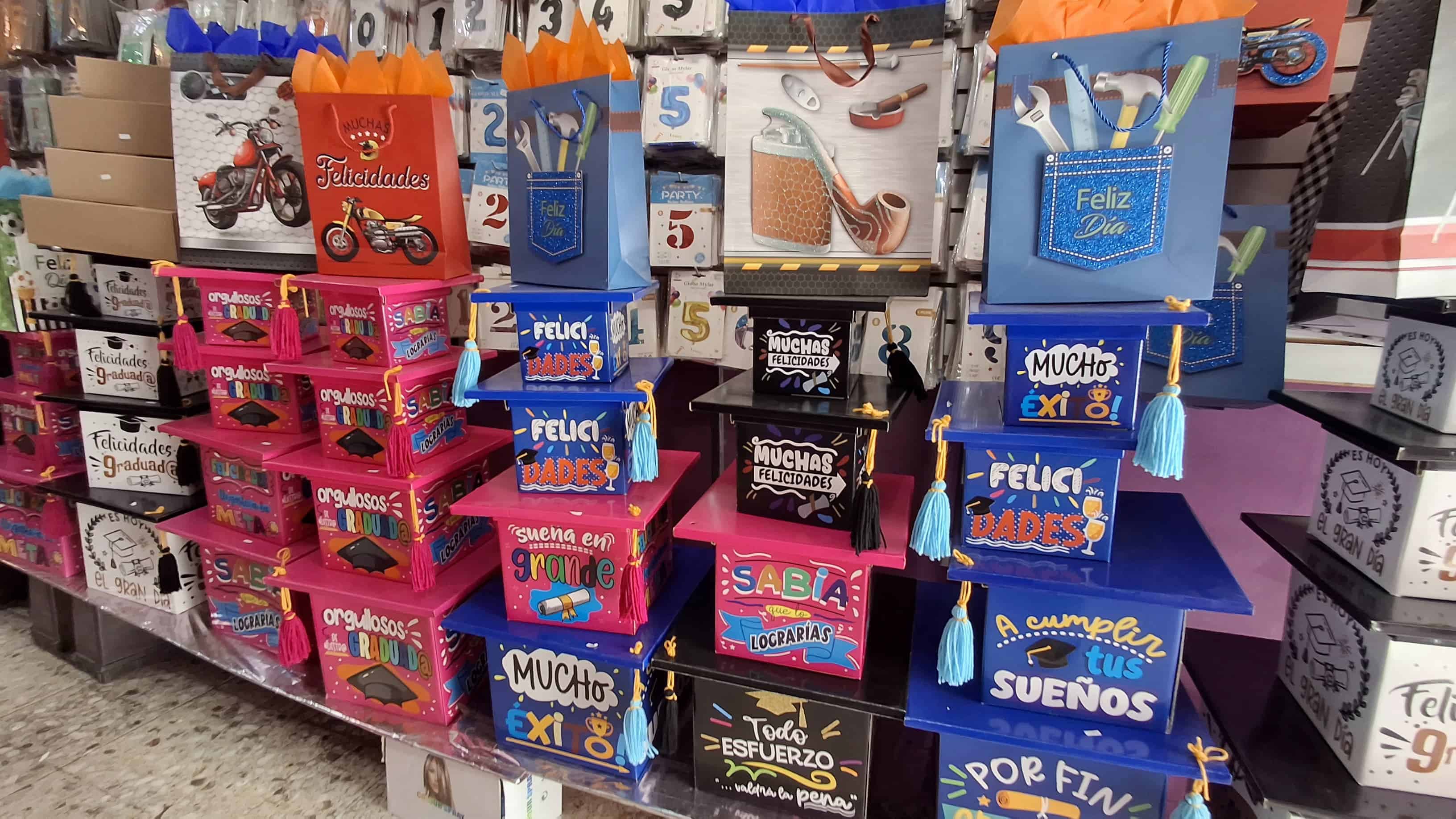 Graduaciones opacan ventas del Día del Padre en negocios del centro de Monclova