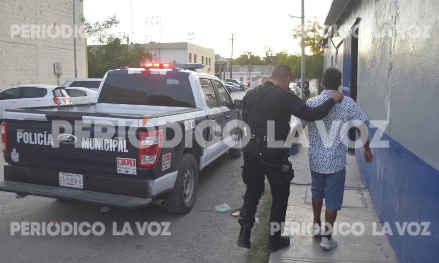 Le niegan cerveza en tienda de El Campanario y termina arrestado por escándalo