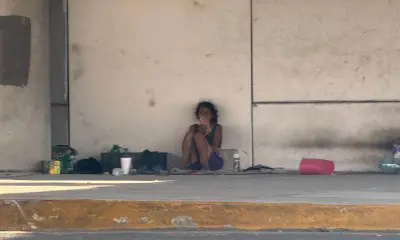 Mujer se intoxicaba bajo puente del IMSS; revelan abandono y deterioro social