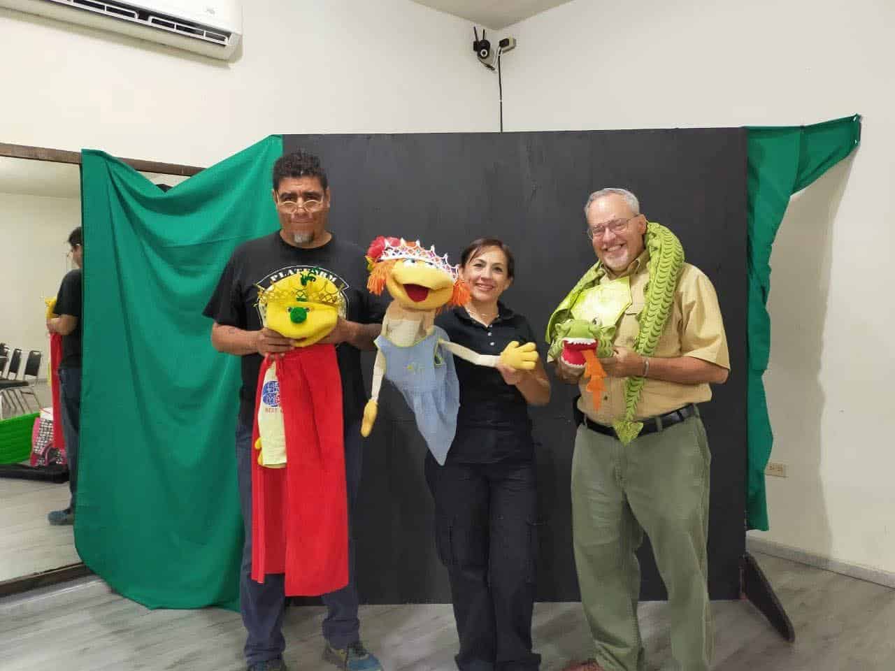 Magia y lectura llenan la Casa de la Cultura de Allende con "Los cuentos de Kary y Yoyis